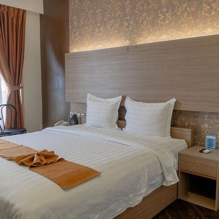 Muara Hotel And Mall Ternate Luaran gambar