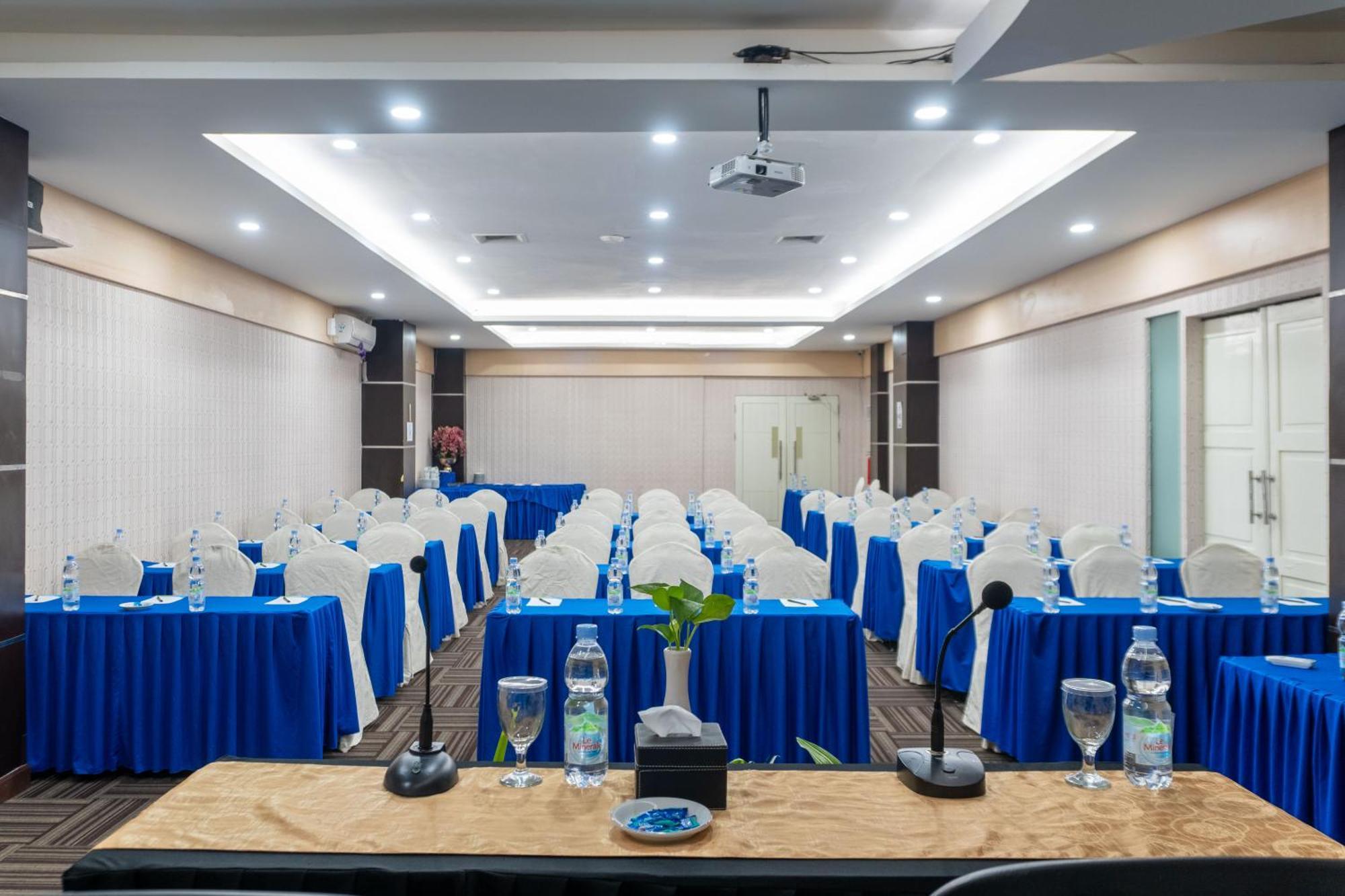 Muara Hotel And Mall Ternate Luaran gambar